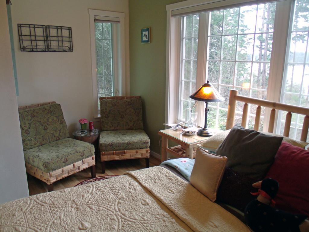 Inn To The Woods Friday Harbor Bagian luar foto